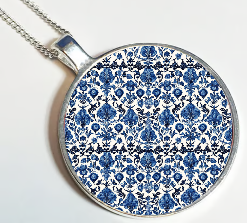 Round Pendant BLUE CAPRI MEMORIES