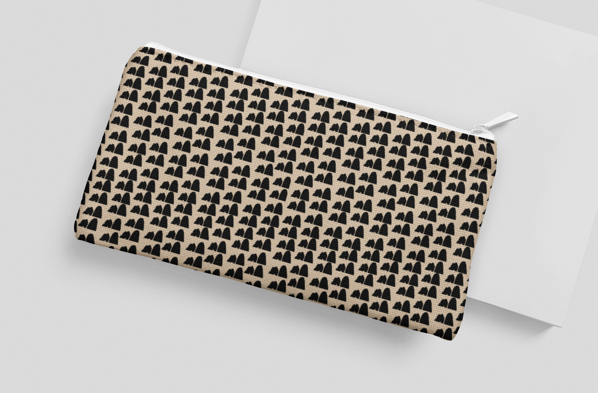 FARAGLIONI clutch bag in cream, small and black